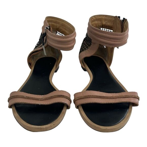 L.A.M.B. Women's Size 10 Leather Ankle Strap Sandals Nude Black Zip Back - Picture 2 of 8